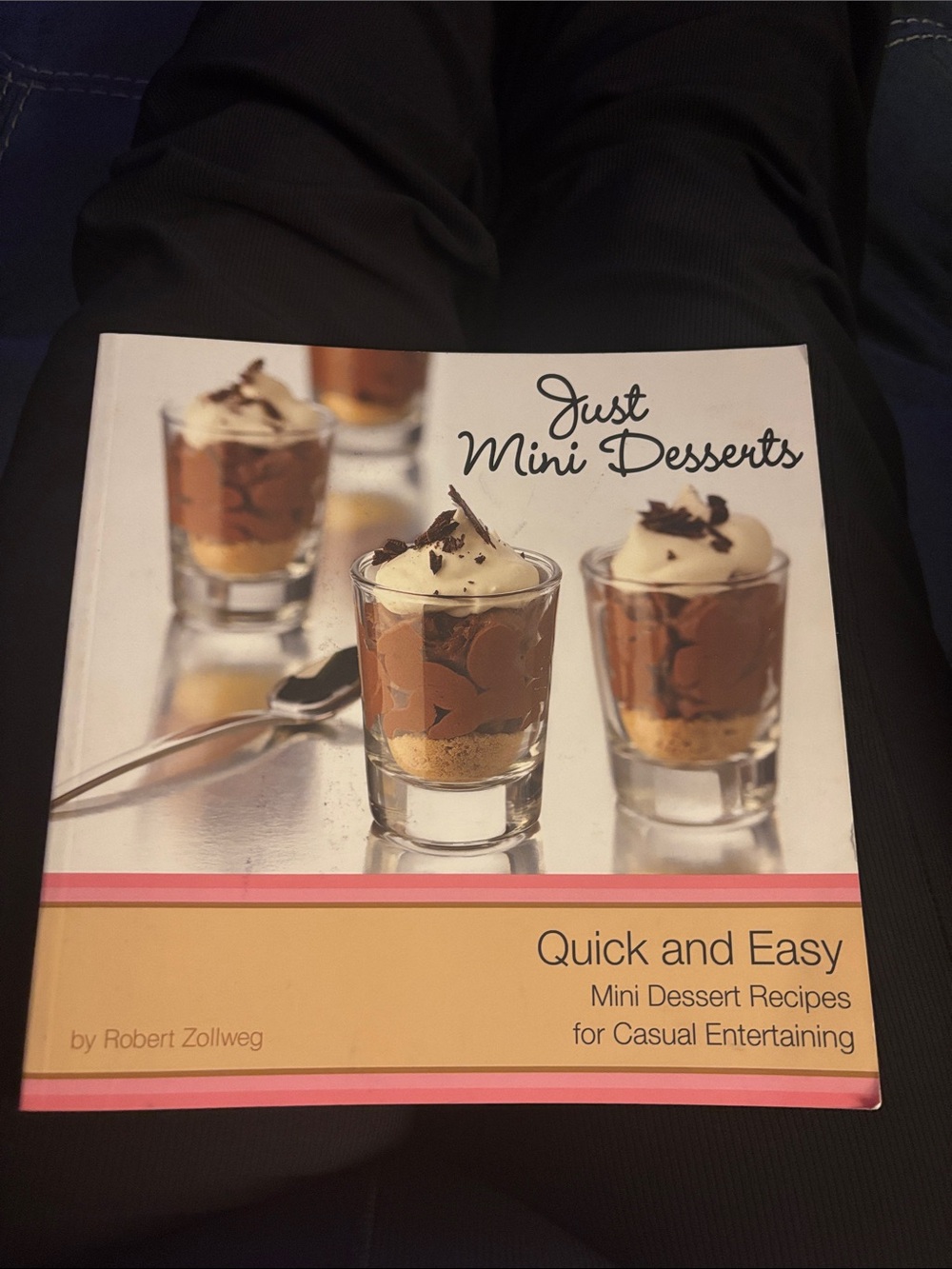 Book of 106 Mini
Desserts